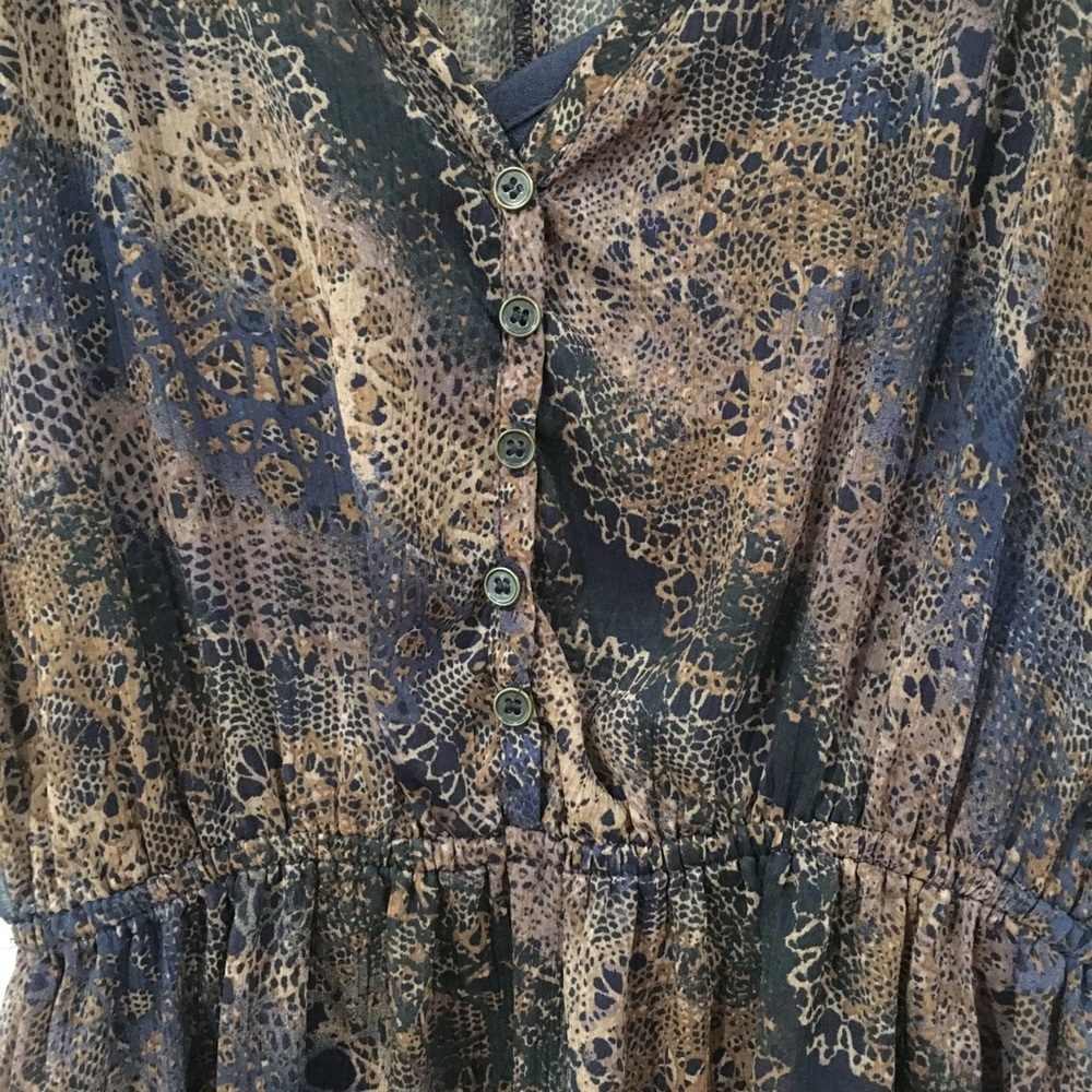 Dress🤍 - Picture 2 of 4